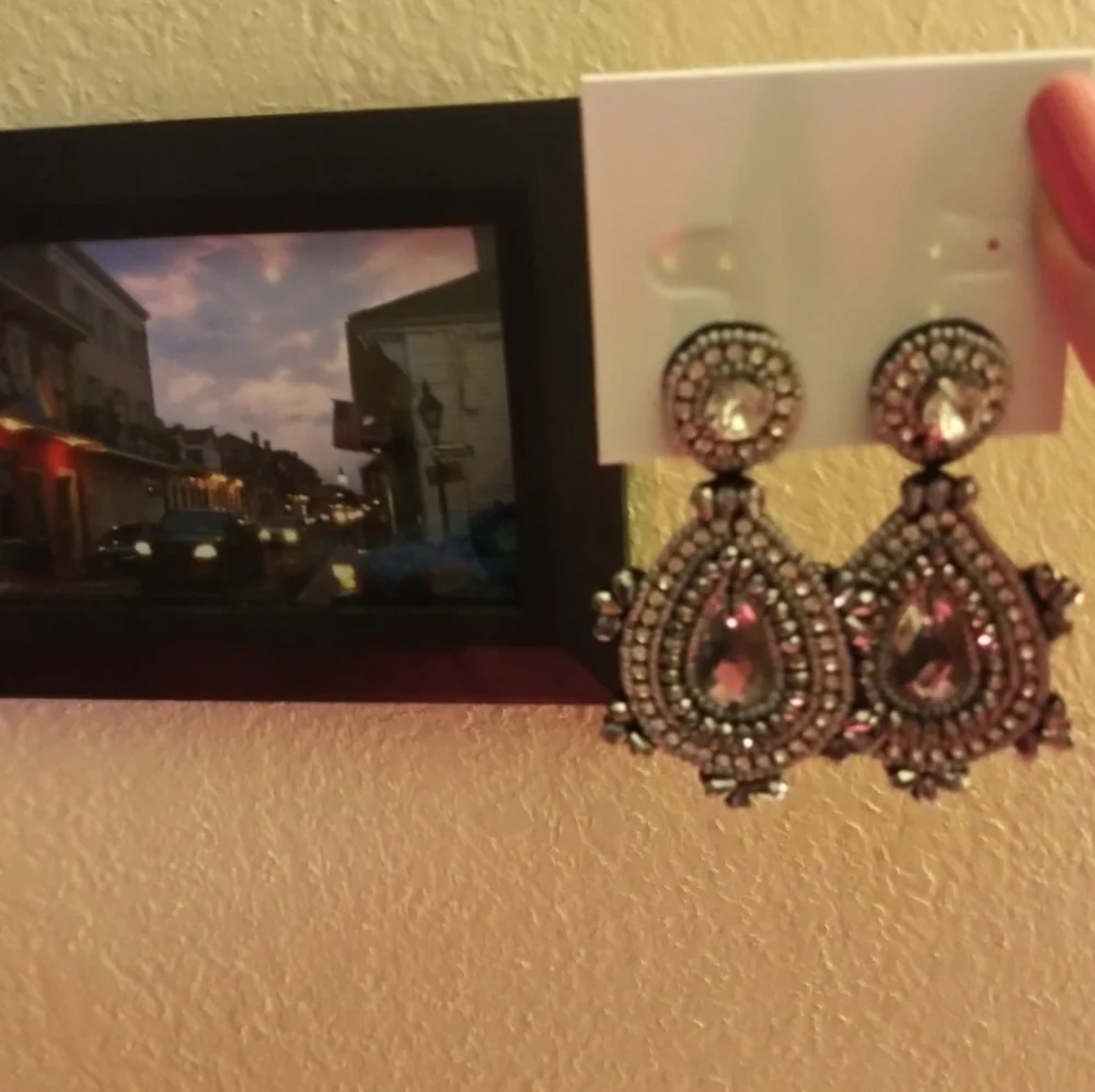 Beaded statement teardrop earrings with fabric back with Clear stone. - Picture 4 of 5